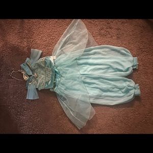 Kids 5/6 Disney Jasmine Costume with necklace and earrings
